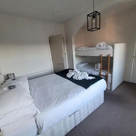 Sea View Penthouse Flat 6 With Fast Wifi And Free Parking Apartment