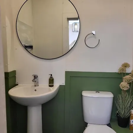 Daire Sea View Penthouse Flat 6 With Fast Wifi And Free Parking Scarborough