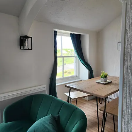 Sea View Penthouse Flat 6 With Fast Wifi And Free Parking * Scarborough