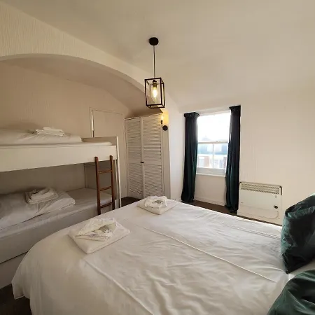 Sea View Penthouse Flat 6 With Fast Wifi And Free Parking *