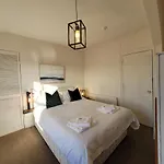 Sea View Penthouse Flat 6 With Fast Wifi And Free Parking * 스카버러