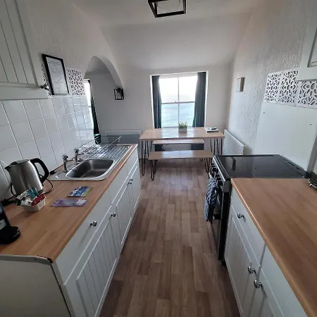 Sea View Penthouse Flat 6 With Fast Wifi And Free Parking Lägenhet *