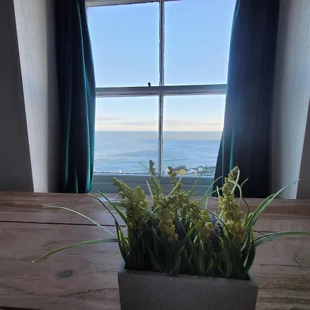 Sea View Penthouse Flat 6 With Fast Wifi And Free Parking Lägenhet *